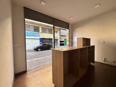 Loja / Salão / Ponto Comercial para alugar, 58m² no Aterrado, Volta Redonda