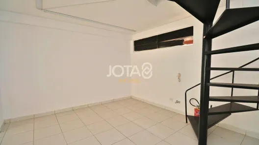 Conjunto Comercial / Sala para alugar, 56m² no Centro, Curitiba