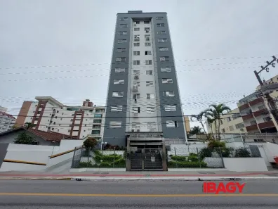 Casa com 2 Quartos para alugar, 69m² no Balneário, Florianópolis