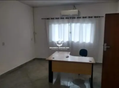 Galpão / Depósito / Armazém para alugar, 700m² no Vila Caraguata, Cubatão