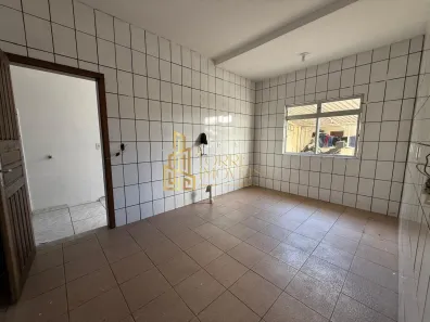 Casa com 2 Quartos para alugar, 75m² no Centro, Navegantes