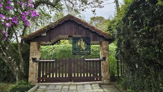 Casa de Condomínio com 4 Quartos para venda ou aluguel, 280m² no Lumiar, Nova Friburgo