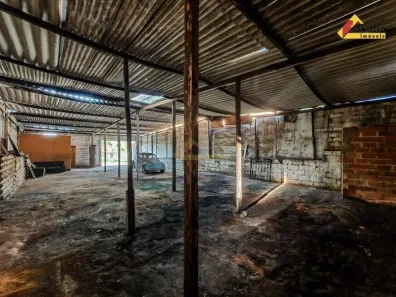 Galpão / Depósito / Armazém à venda, 200m² no Interlagos, Divinópolis