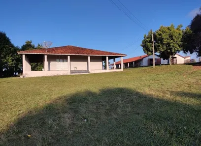 Fazenda / Sítio / Chácara com 3 Quartos à venda, 150m² no , Alambari