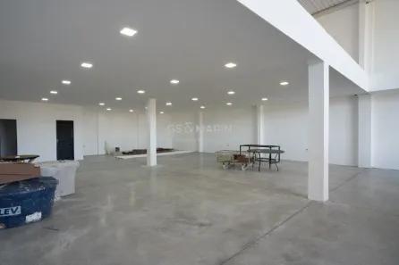 Loja / Salão / Ponto Comercial para alugar, 500m² no Jardim Alvorada, Cambé