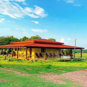 Fazenda / Sítio / Chácara com 3 Quartos à venda, 1000m² no , Alumínio