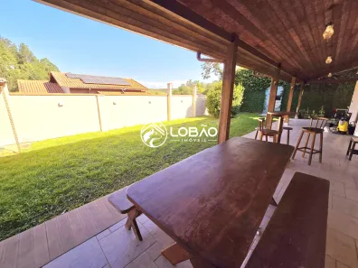 Casa de Condomínio com 3 Quartos para alugar, 250m² no Mirante das Agulhas, Resende
