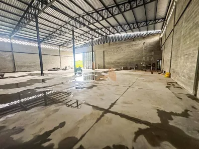 Galpão / Depósito / Armazém para alugar, 735m² no , São Pedro da Aldeia