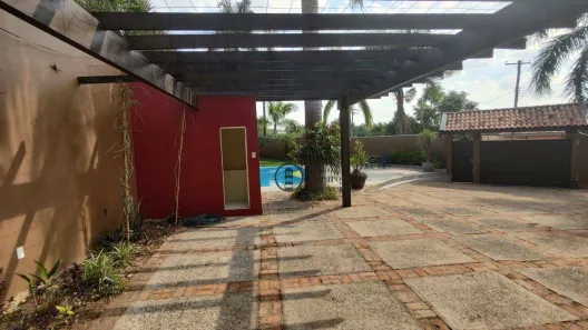 Fazenda / Sítio / Chácara com 5 Quartos para venda ou aluguel, 350m² no Fazenda Santa Lúcia, Americana