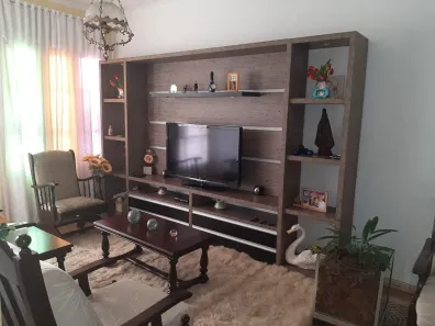 Casa com 3 Quartos à venda, 145m² no Niterói, Canoas
