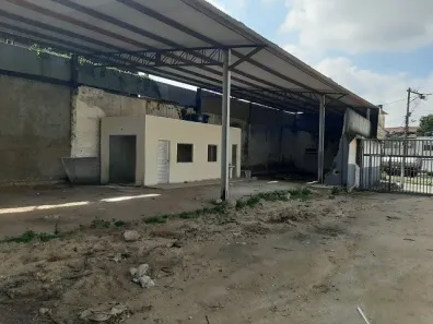 Galpão / Depósito / Armazém para venda ou aluguel, 2345m² no Parque Guarus, Campos dos Goytacazes