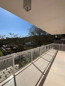 Casa de Condomínio com 3 Quartos para venda ou aluguel, 360m² no Estação, São Roque