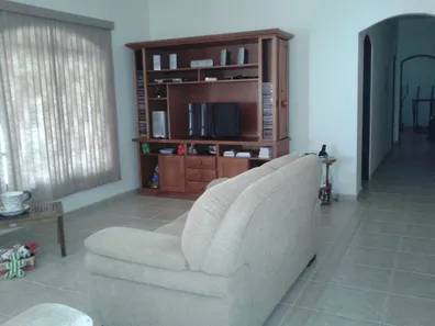 Fazenda / Sítio / Chácara com 3 Quartos à venda, 700m² no Tataúba, Caçapava
