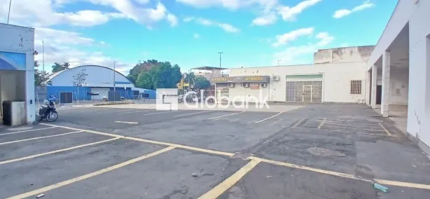 Loja / Salão / Ponto Comercial para venda ou aluguel, 708m² no Centro, Montes Claros