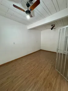Galpão / Depósito / Armazém com 3 Quartos à venda, 250m² no Irajá, Rio de Janeiro