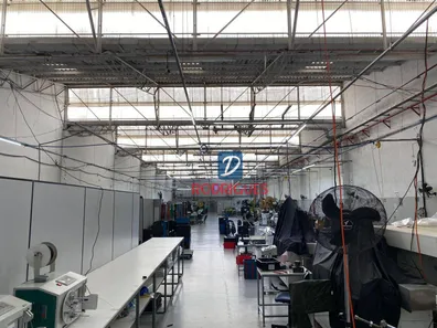 Galpão / Depósito / Armazém para alugar, 1700m² no Taboão, Diadema