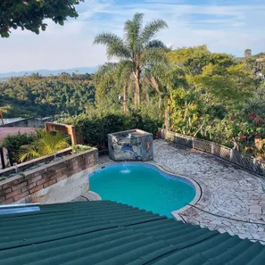 Fazenda / Sítio / Chácara com 3 Quartos à venda, 220m² no , Igaratá