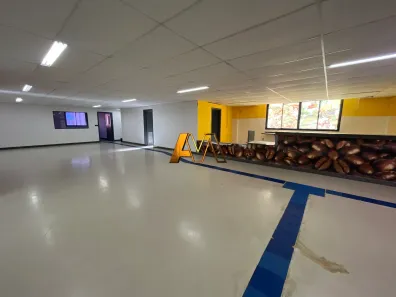 Prédio Inteiro à venda, 17767m² no Imbuí, Salvador