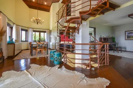 Fazenda / Sítio / Chácara com 9 Quartos à venda, 650m² no Botiatuba, Almirante Tamandaré
