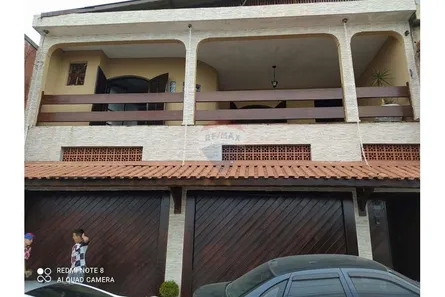 Sobrado com 2 Quartos para alugar, 220m² no Vila Flórida, Mauá