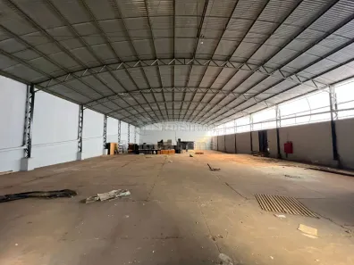 Galpão / Depósito / Armazém para alugar, 2118m² no Centro, Mirassol