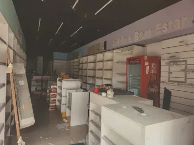 Loja / Salão / Ponto Comercial para alugar, 98m² no Centro, Nilópolis