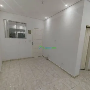 Casa com 2 Quartos para alugar, 55m² no Vila Dirce, Carapicuíba