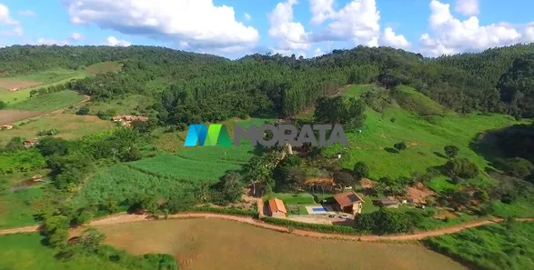 Fazenda / Sítio / Chácara com 4 Quartos à venda, 53m² no Centro, Viçosa