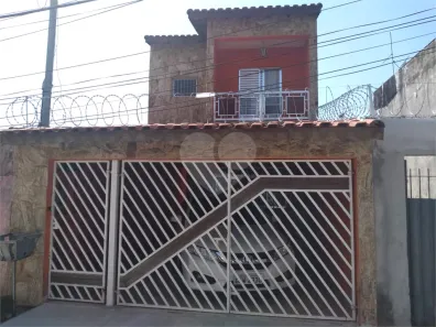 Sobrado com 3 Quartos à venda, 181m² no Vila Santa Margarida, Ferraz de Vasconcelos
