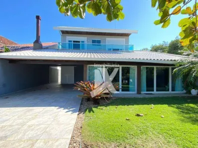 Casa com 4 Quartos para alugar, 240m² no Atami, Pontal do Paraná