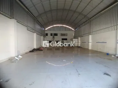 Galpão / Depósito / Armazém à venda, 360m² no São José, Montes Claros