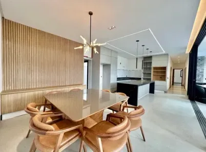 Casa de Condomínio com 4 Quartos à venda, 170m² no Jardim San Remo, Maringá