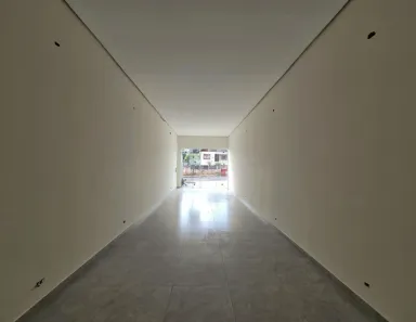 Loja / Salão / Ponto Comercial para alugar, 80m² no Vila Shangri-La, Apucarana