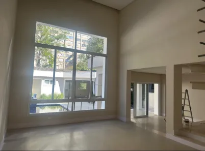 Casa de Condomínio com 4 Quartos para alugar, 390m² no Alphaville, Santana de Parnaíba
