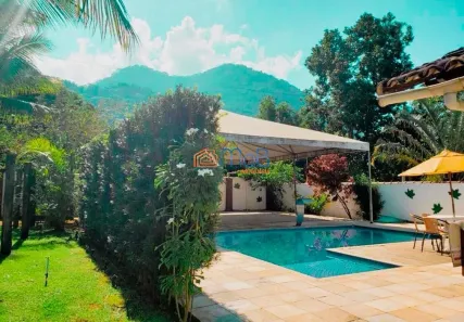 Fazenda / Sítio / Chácara com 3 Quartos à venda, 200m² no Córrego do Ouro, Macaé
