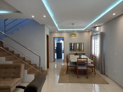 Sobrado com 4 Quartos à venda, 248m² no Centro, Timon