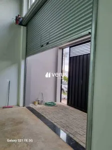 Galpão / Depósito / Armazém à venda, 330m² no Grand Ville, Uberlândia