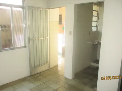 Kitnet com 1 Quarto para alugar, 25m² no Jardim Vinte e Cinco de Agosto, Duque de Caxias