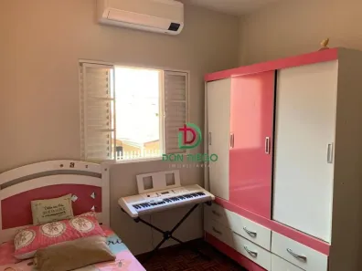 Casa com 3 Quartos à venda, 125m² no Vera Cruz, Londrina