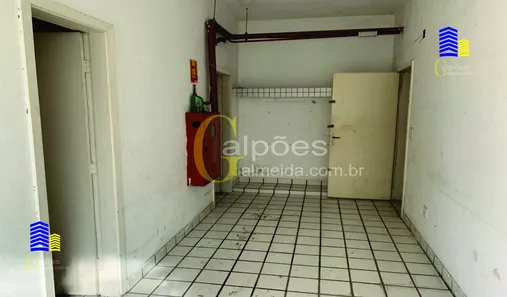 Galpão / Depósito / Armazém para alugar, 600m² no Jardim Flórida, Barueri