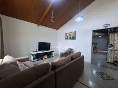 Fazenda / Sítio / Chácara com 4 Quartos para alugar, 250m² no Jardim Nova Esperança, Jacareí