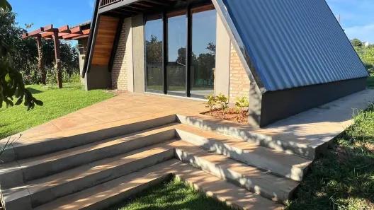 Casa de Condomínio com 3 Quartos à venda, 2100m² no Centro, Aragoiânia