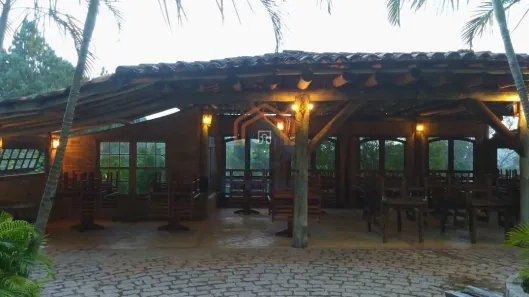 Casa Comercial para venda ou aluguel, 400m² no Bosque, Vinhedo