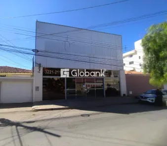 Galpão / Depósito / Armazém à venda, 360m² no São José, Montes Claros