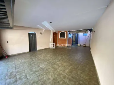 Casa com 3 Quartos para alugar, 251m² no Jardim Elite, Piracicaba