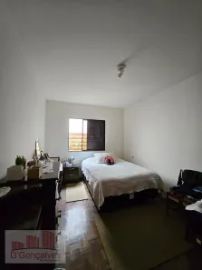 Sobrado com 4 Quartos para venda ou aluguel, 350m² no Centro, Diadema