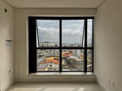 Apartamento com 2 Quartos para alugar, 69m² no Centro, Navegantes
