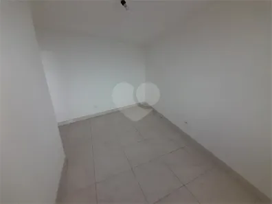 Casa de Vila com 1 Quarto para alugar, 40m² no Jardim Pazini, Taboão da Serra