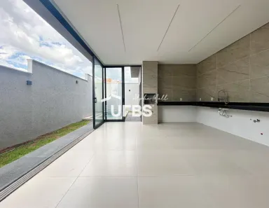 Casa de Condomínio com 3 Quartos à venda, 177m² no Jardins Porto, Senador Canedo