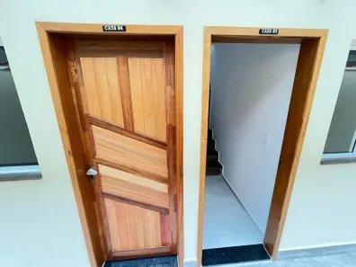 Casa de Condomínio com 2 Quartos para alugar, 60m² no Melvi, Praia Grande